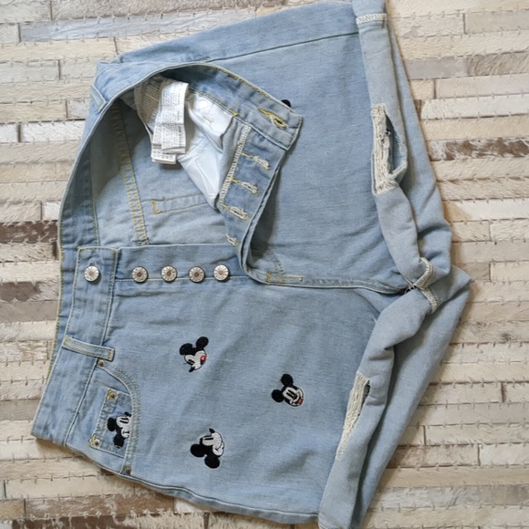 Disney Mickey Mouse Women's Size XXL Light Embroidered Denim Shorts - Picture 5 of 9